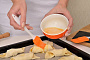 картинка Кисточка кухонная Tender Touch, оранжевая от магазина Одежда+