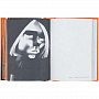 картинка Книга с иллюстрациями «Виктор Меламед. 111 портретов музыкантов» от магазина Одежда+